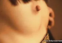 Dez homens fodem Espanhol putaria na favela sexo