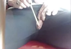 Succulenta sucção video de putaria novinha na sala da frente do trem