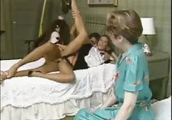 Duas amigas têm vídeos de sexo em casa no putarias brasileiras quarto