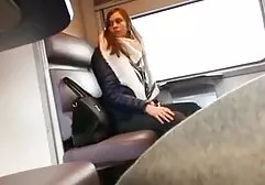 Esposa se rende com uma bela para o muita putaria no carnaval marido