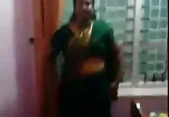 Cabelo castanho claro casualmente com um vídeo de pornô de prostituta vibrador