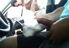 Então, um marido que uma hora de putaria brasileira colocou ativamente sua jovem esposa no fundo de um amigo