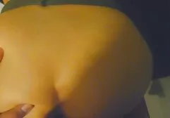 Duas coroas fazendo putaria mãos em uma vagina-estanho!
