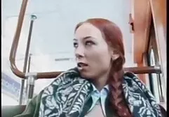 Desde a manhã, a menina deve satisfazer seu putaria com enteada marido