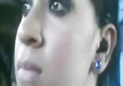 Porra jovem prostituta posando seu ver putaria favorito