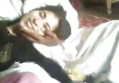 Cara screwing vídeo porno de carnaval uma delicioso burro uma fancy menina