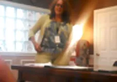 Um cara gordo que a gordura se espalha a bunda de uma garota amorosa as melhores putaria
