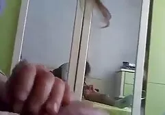 Forçando a ninfa a putaria de negras fazer sexo