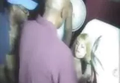 Jovem tentando um cão putaria da net adulto